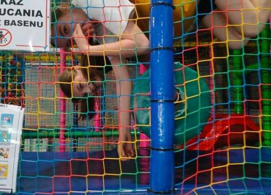Wizyta w Parku Trampolin grafika