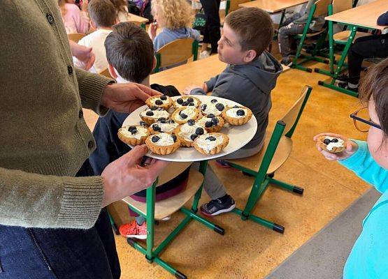 Dzień Kobiet w 2c i 2d grafika