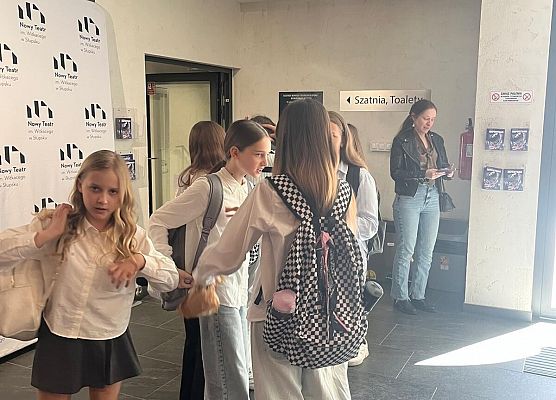 ,,Alicja w Krainie Czarów" na deskach słupskiego teatru grafika