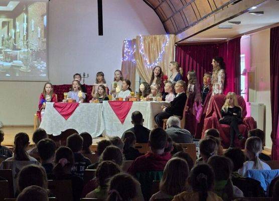 Śpiąca Królewna muzycznie grafika