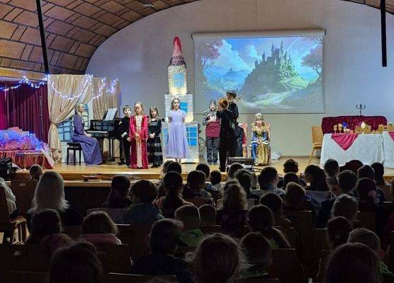 Śpiąca Królewna muzycznie grafika