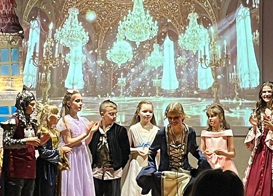 Śpiąca Królewna muzycznie grafika