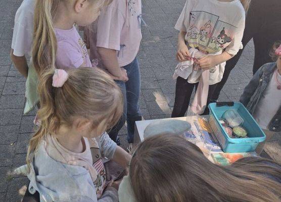 Piknik Literacki z biblioteką grafika