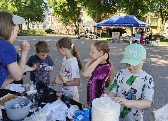 Piknik Literacki z biblioteką grafika