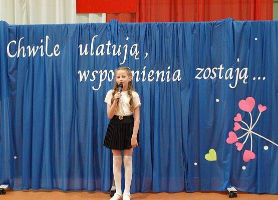 Chwile ulatują, wspomnienia zostają … grafika