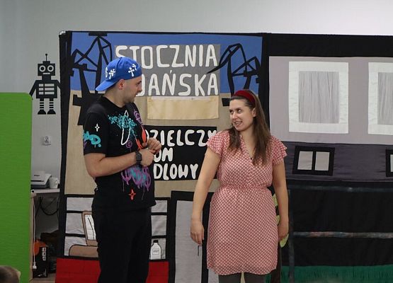 Podróż do czasów PRL – „Historia Wiktorii i Franka” grafika
