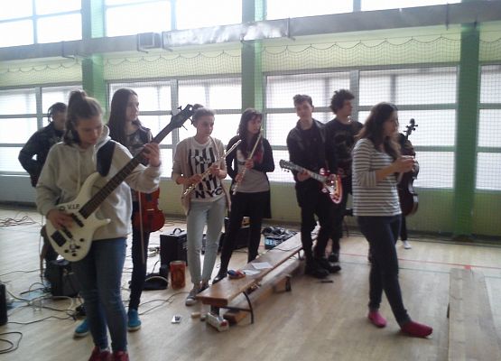 Posłuchaj mnie grafika